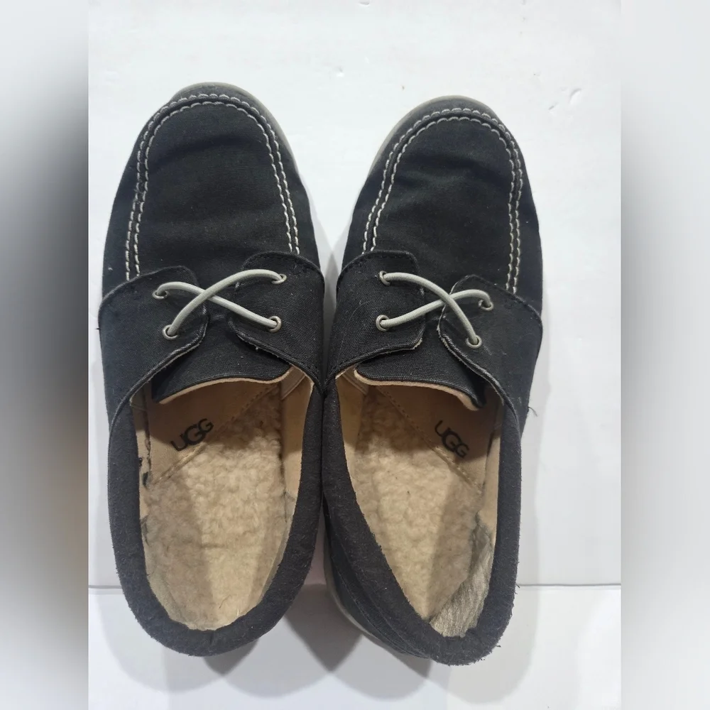 UGG Boy's Blue Suede Boat Shoes with Gray Sole Sz.5